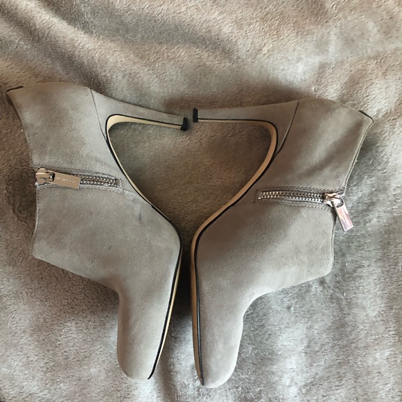 Michael Kors Booties - Picture 2 of 5